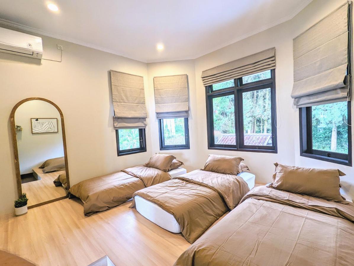 Cottonwood Exclusive Villa @Lembang Asri - Jacuzzi Playground Netflix Billyard Esterno foto